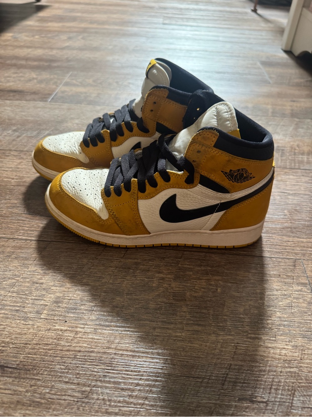 Nike Kids High-Top Sneakers in Yellow, Black & White, 5.5 youth